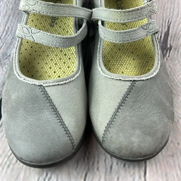 COLUMBIA Gray Suede & Canvas Mary Jane Tech Lite Omni-Grip Hiking Walking Flats - Picture 13 of 17